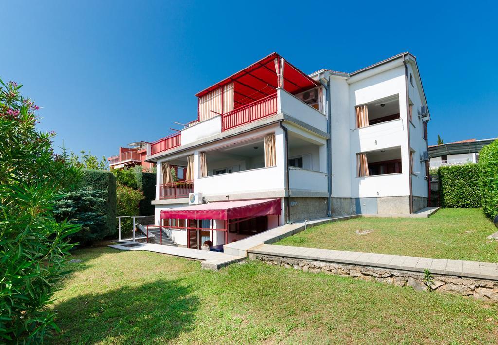 Apartments Miha Krk Town Eksteriør bilde